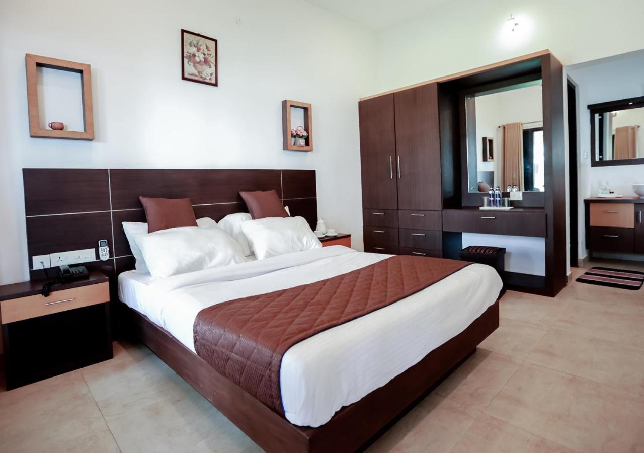 Voye Homes Majestic Retreat Resort Varkala Paravur Bagian luar foto