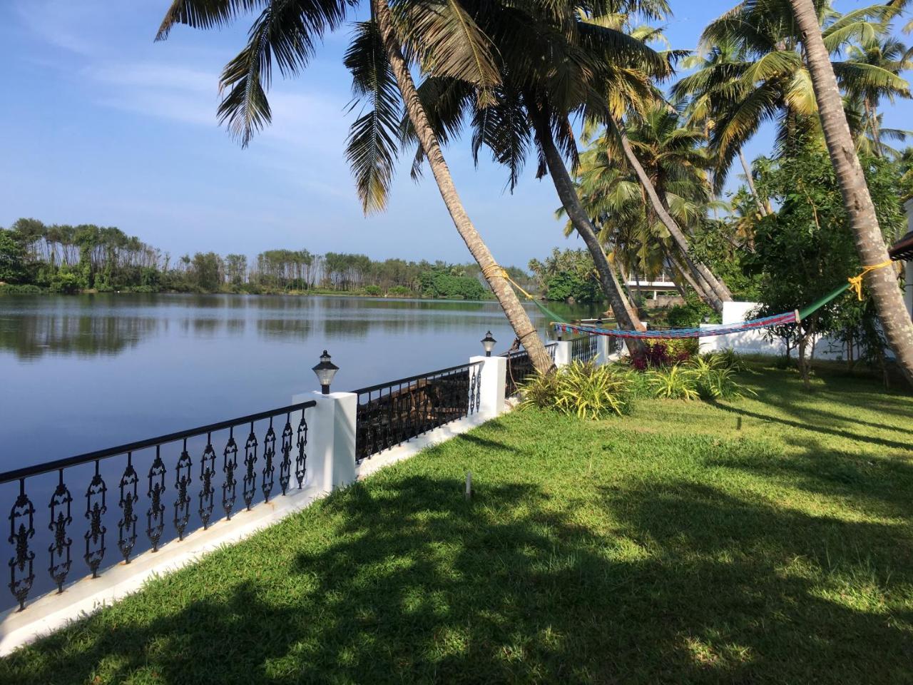Voye Homes Majestic Retreat Resort Varkala Paravur Bagian luar foto